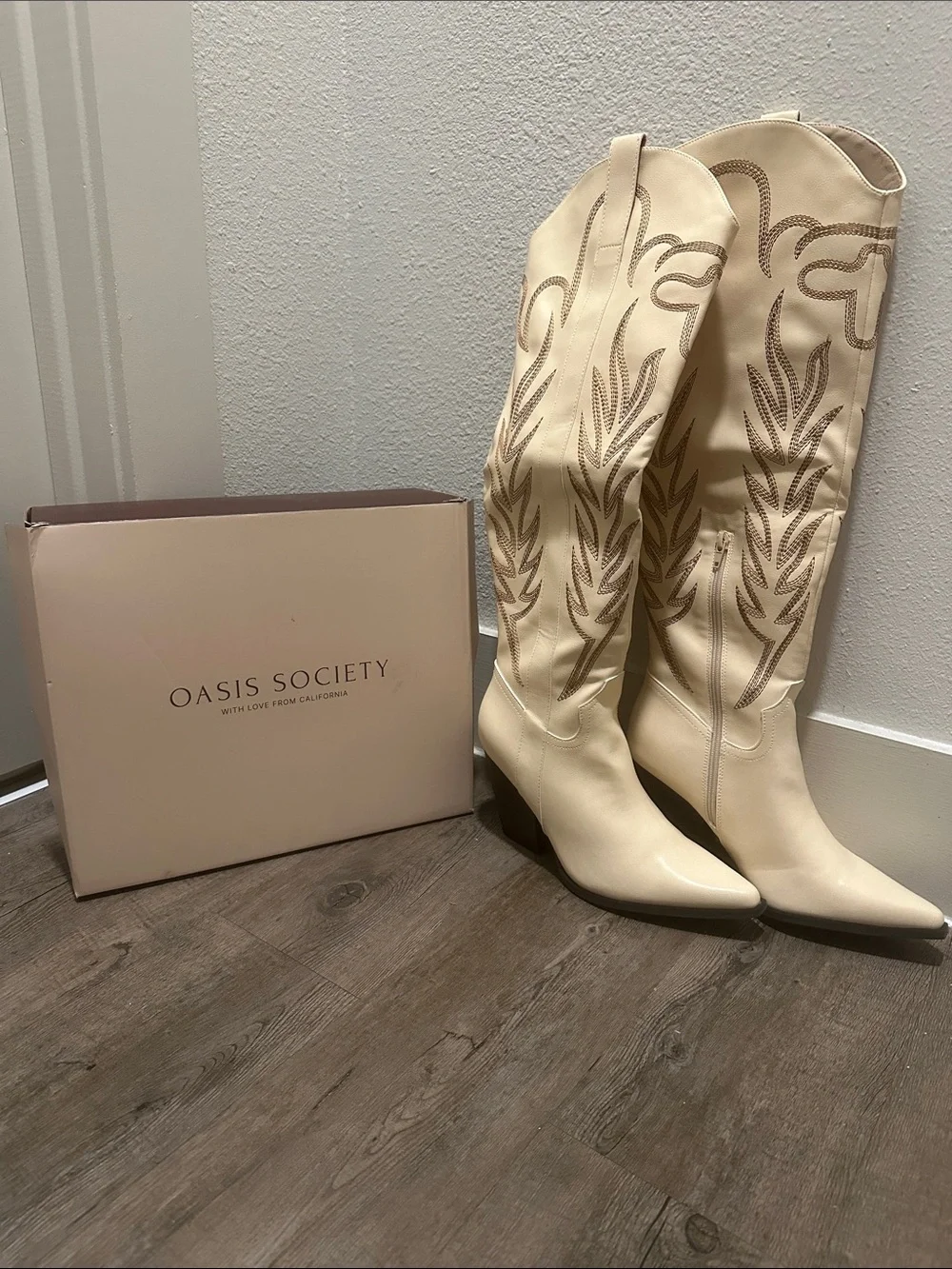 Oasis Society | Bronco Cowgirl Boot | Cream Embroidered Over-the-Knee never worn